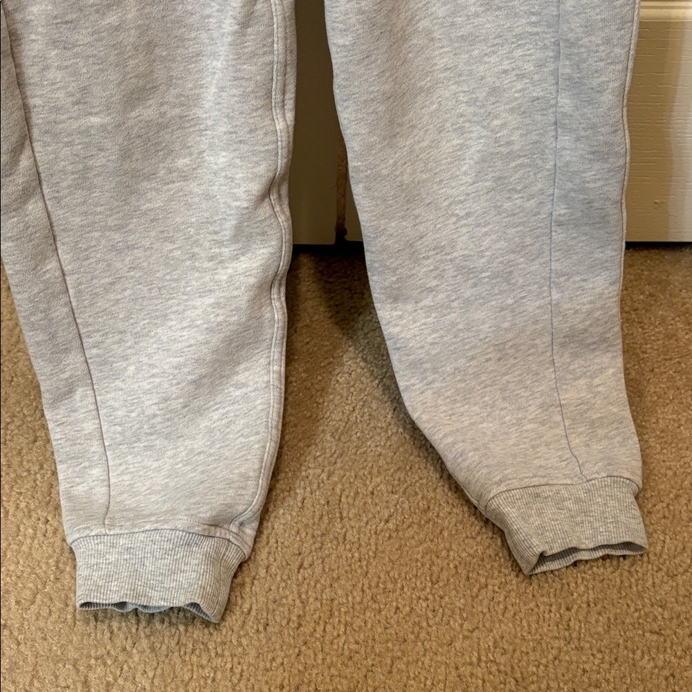 LULULEMON 2 - Picture 7 of 14